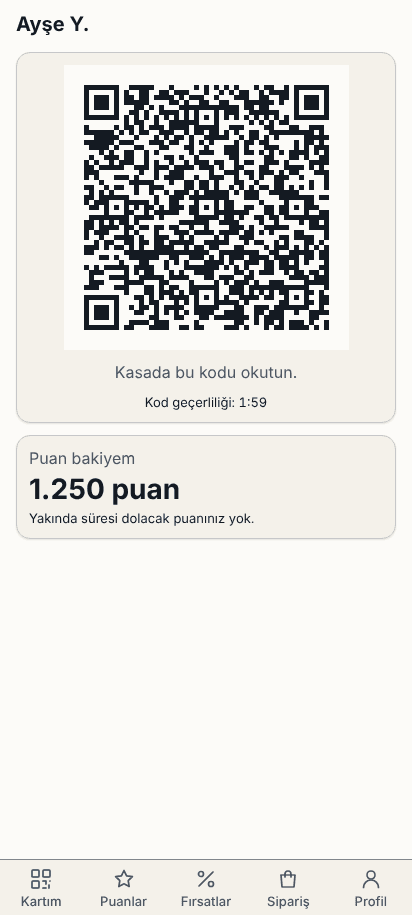 Müşteri uygulaması kart ekranı: kasada okutulacak QR kod ve puan bakiyesi.